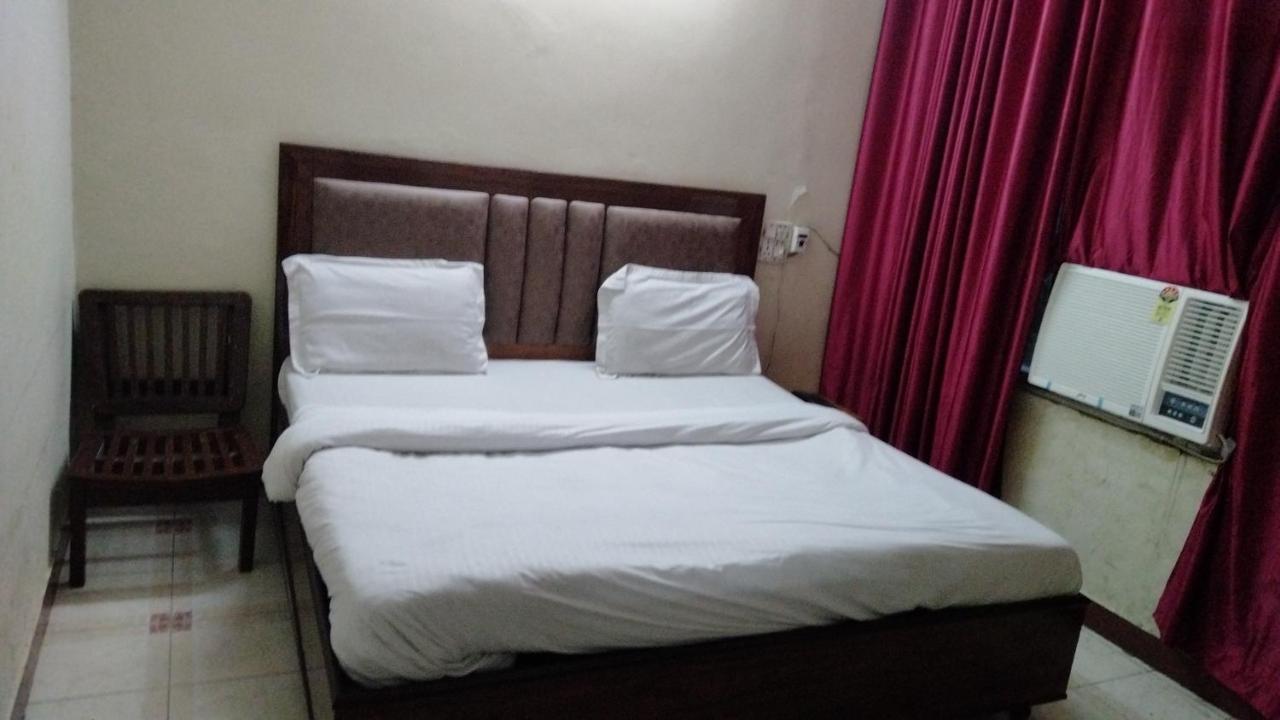 Hotel Diamond Palace 45C Chandīgarh Εξωτερικό φωτογραφία