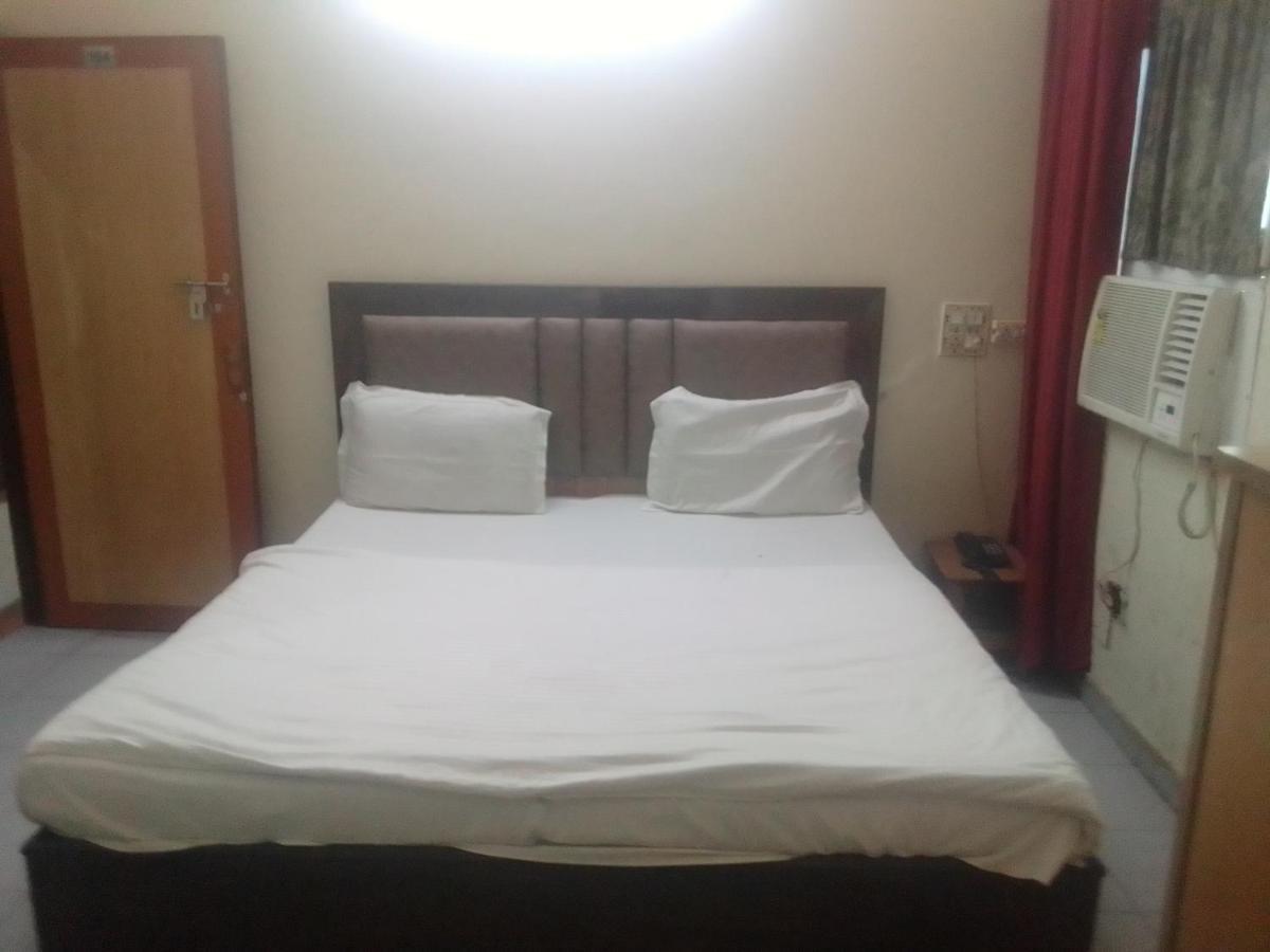 Hotel Diamond Palace 45C Chandīgarh Εξωτερικό φωτογραφία